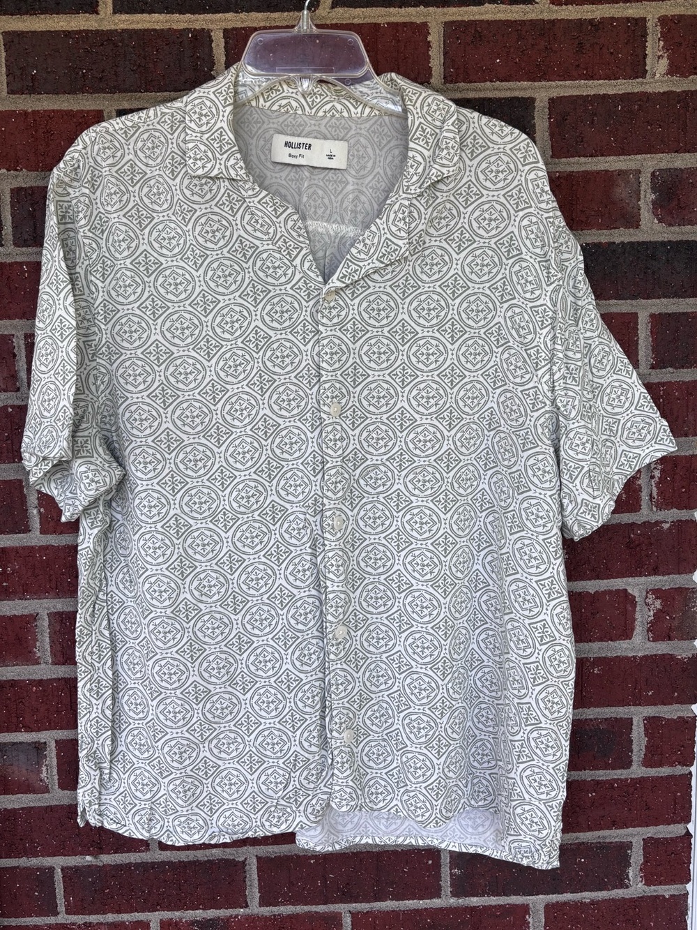 Hollister Men Short Sleeve Button Down Shirt Geometric Tile Print Camp Collar M
